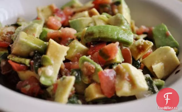 Salată Picantă De Avocado Balsamic
