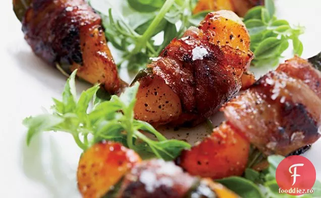 Piersici învelite în Pancetta cu busuioc și balsamic îmbătrânit