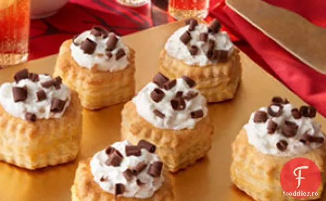 Cupe Cu Cremă De Caramel
