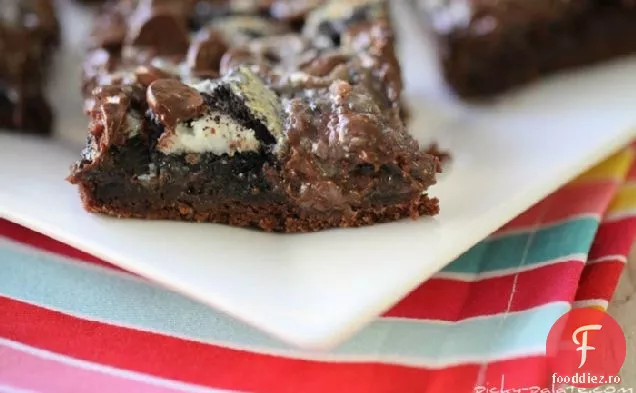 Cookie-Uri Lipicioase Și Batoane De Tort Cu Ciocolată Cremă