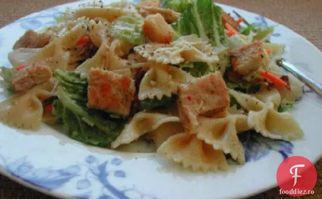 Salată De Paste Caesar