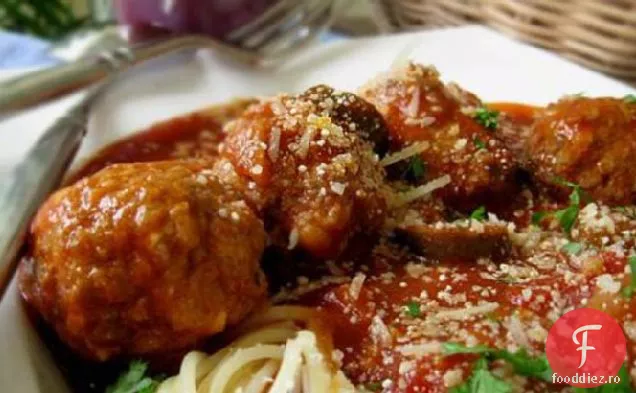 Spaghete cu măsline și roșii (Spaghetti Alla Puttanesca)