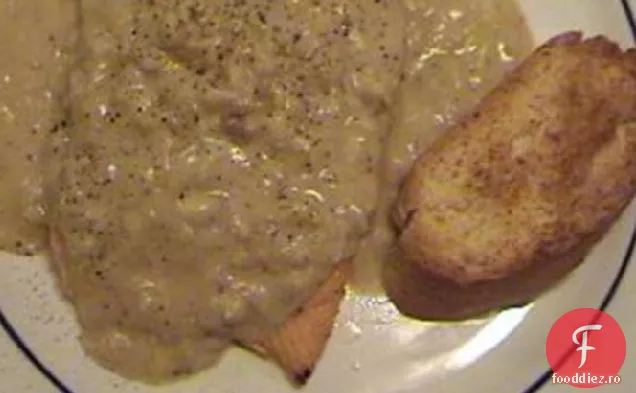 File De Somon Cu Sos Cremos De Vin Alb / Carne De Crab