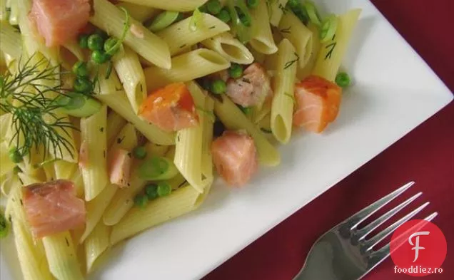 Penne cu somon afumat și mazăre