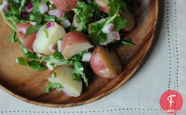 Salată De Cartofi Cu Rucola Și Vinetă Dijon