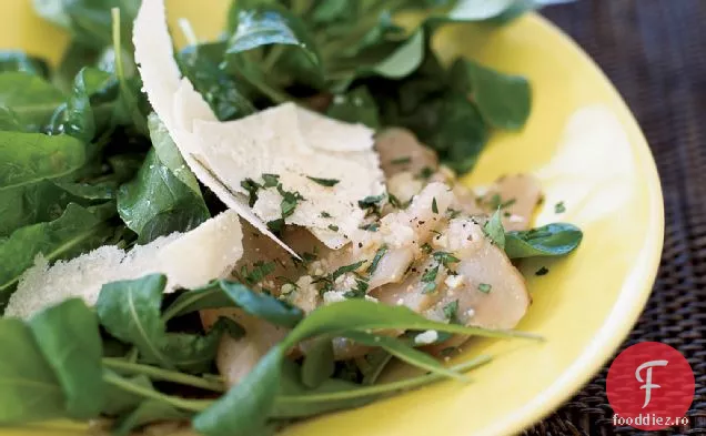 Salată de Sunchoke ras cu parmezan și Rucola
