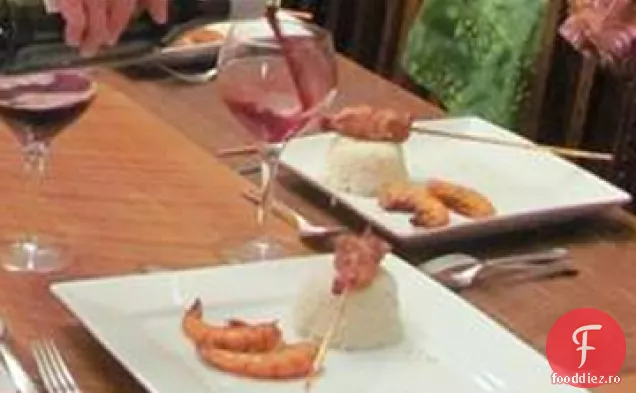 Satay de pui cu sos de arahide de casă