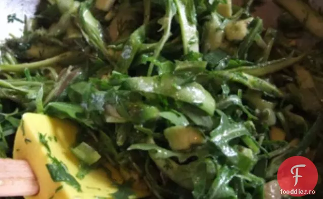 Salată De Quinoa Cu Rucola, Sparanghel Și Avocado