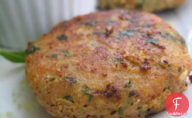 Prăjituri De Pește Thailandeze Cu Baie Fierbinte De Arahide