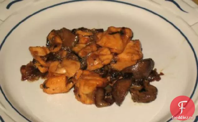 Ciuperca de somon Acadia se amestecă