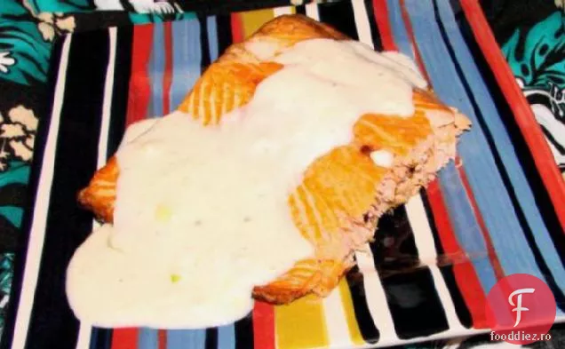 Somon Cu Sos De Crab