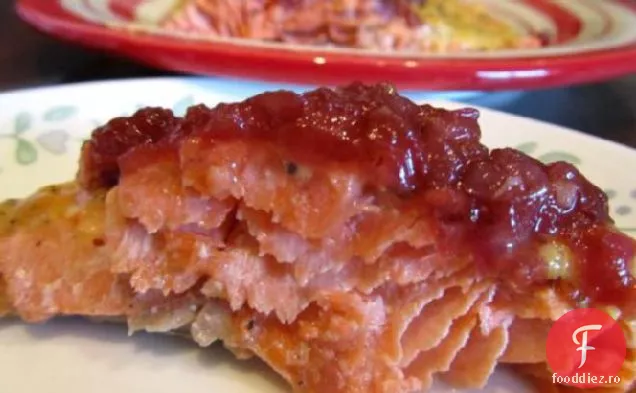 Somon Prăjit Cu Muștar Cu Sos De Lingonberry