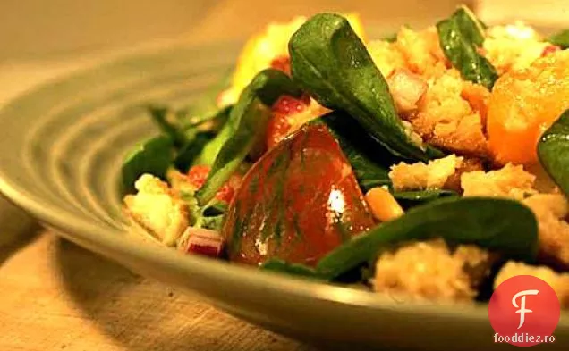 Salată De Pâine Cu Roșii Și Rucola
