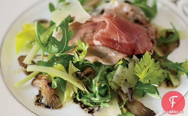 Salată de rucola cu prosciutto și ciuperci de stridii