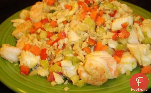 Fructe de mare și legume curry peste orez