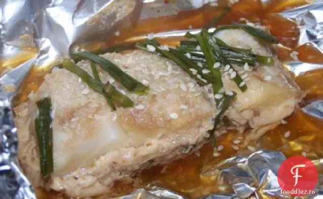 Pește aburit în pachete