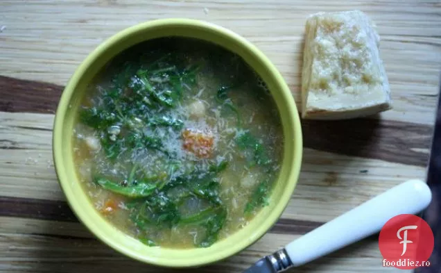 Supă Toscană De Năut Și Rucola Cu Parmezan