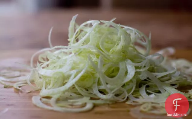 Salată De Fenicul Ras