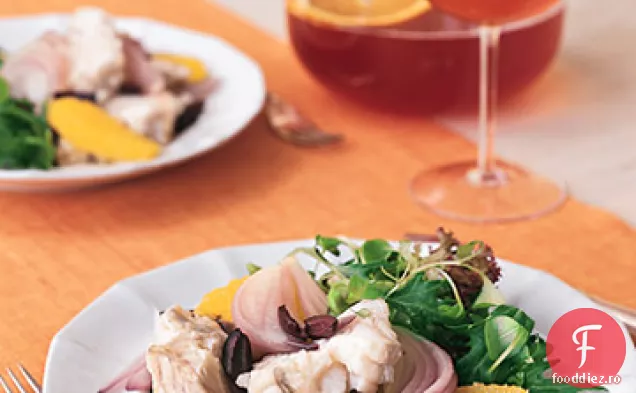 Monkfish braconat cu ceapă roșie, portocale și măsline Kalamata