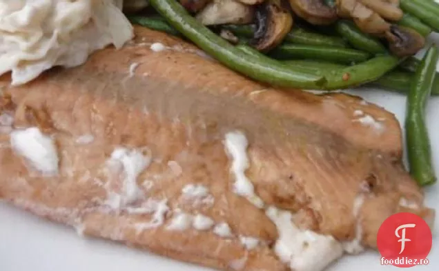 Somon cu glazură balsamică de arțar