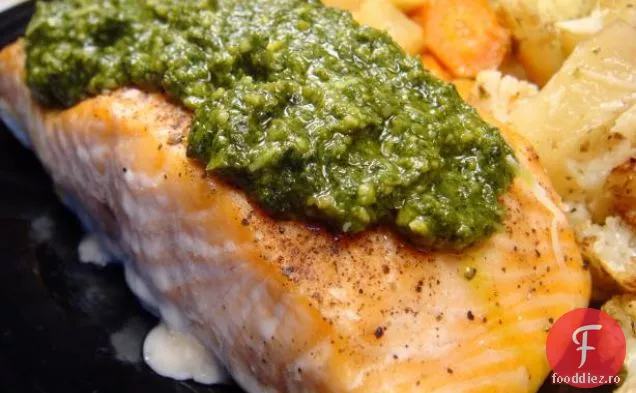 Sushi De Somon Afumat Cu Rulou De Mână Fără Orez