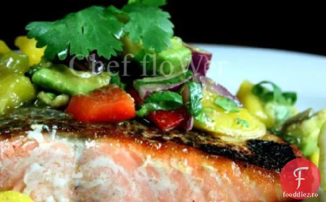 Somon Cu Coriandru / Salsa De Mango Cilantro