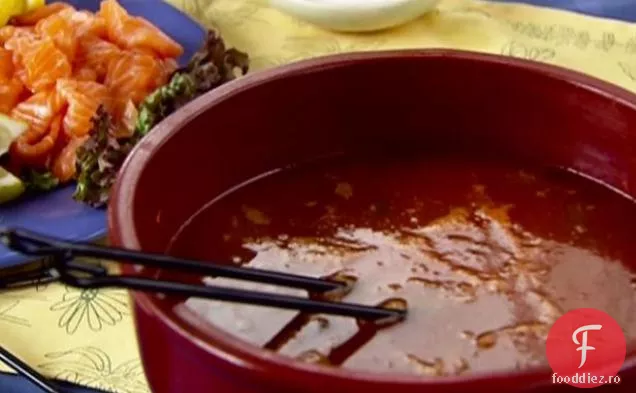 Shabu de roșii savuroase Shabu cu Dippers de fructe de mare