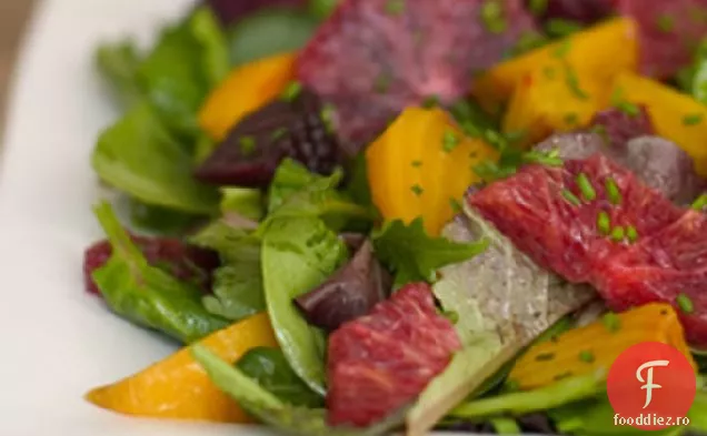 Sfeclă Prăjită Și Salată De Portocale De Sânge Cu Verdeață Picantă