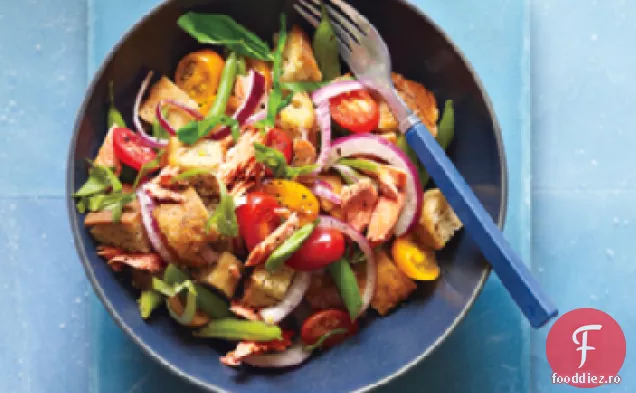 Panzanella de somon cu fasole verde