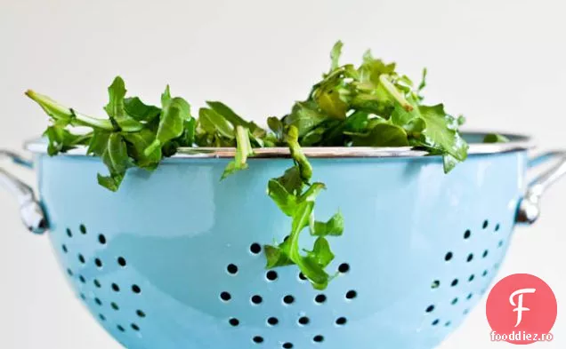 Paste Crocante De Creveți Cu Sos De Cremă Pesto De Rucola