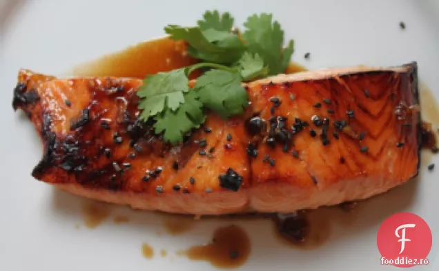 Somon Copt Cu Miere-Ghimbir Cu Orez De Iasomie