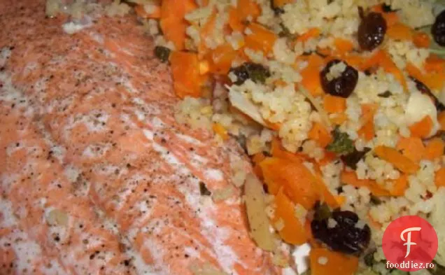 Somon La Cuptor Cu Pilaf De Cuscus