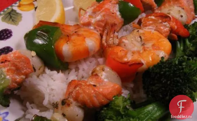 Frigarui grecesc de somon si fructe de mare