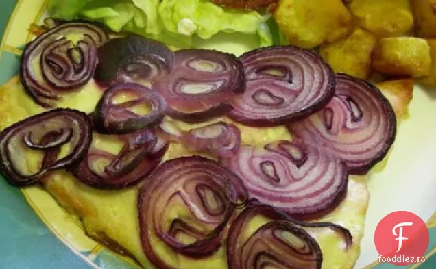 Somon ușor, delicios, acoperit cu șalotă sau ceapă