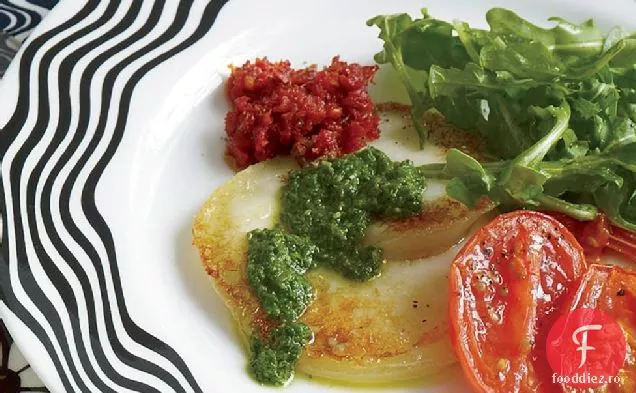 Scamorza prăjită cu salată de rucola și două Pestos