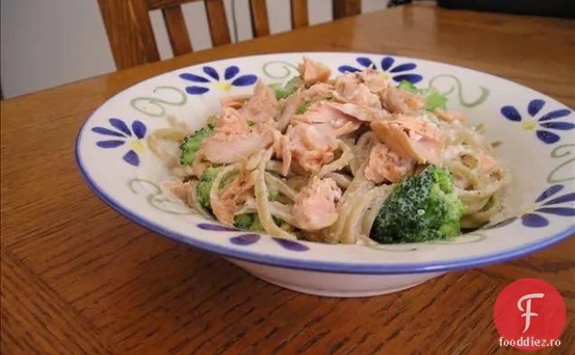 Lisa ' s Salmon Ricotta broccoli Linguini