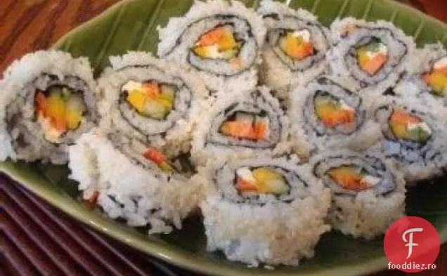 Sushi de somon afumat și Mango cu sos de citrice-soia