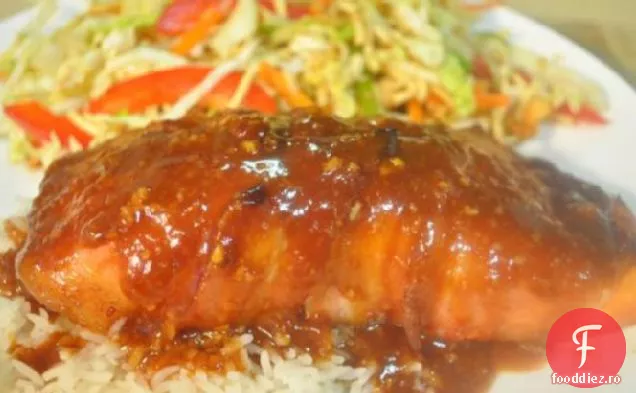 Somon Hoisin învelit cu slănină