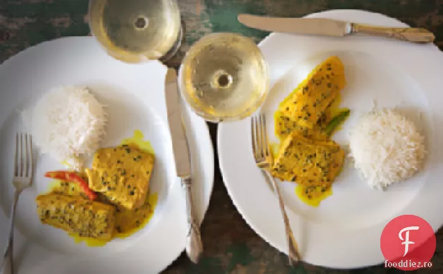 Somon într-un sos de muștar Bengali