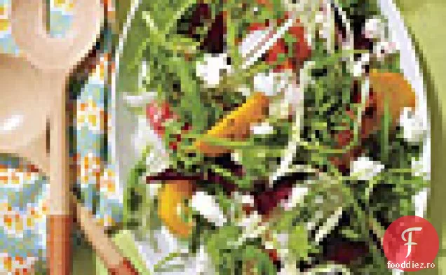 Salată de sfeclă prăjită și brânză de capră