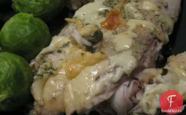 Fileuri De Tilapia La Cuptor Cu Sos Ușor De Ceapă Franceză