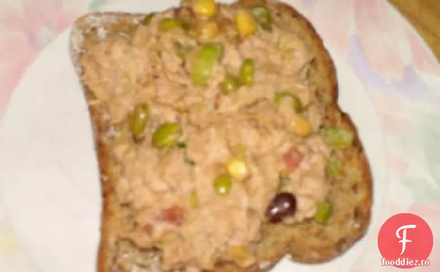 Salata mea ușoară și picantă de ton