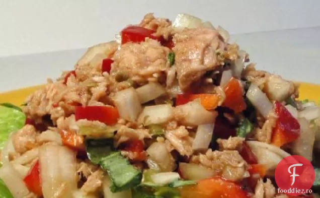 Salată de ton cu ardei gras și ierburi (fără maioneză)