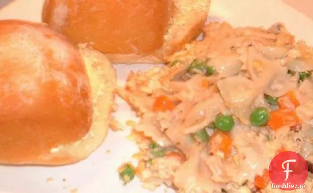 Caserolă Gustoasă Cu Tăiței De Ton