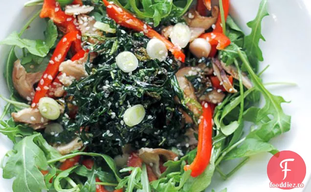 Ciuperci Shiitake, Ardei Roșu Și Alge Marine Crocante