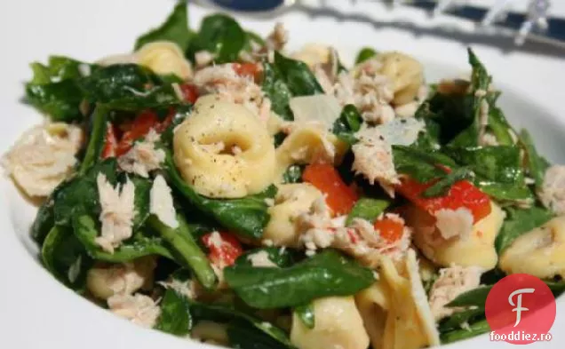 Salată Tortellini cu ton și spanac