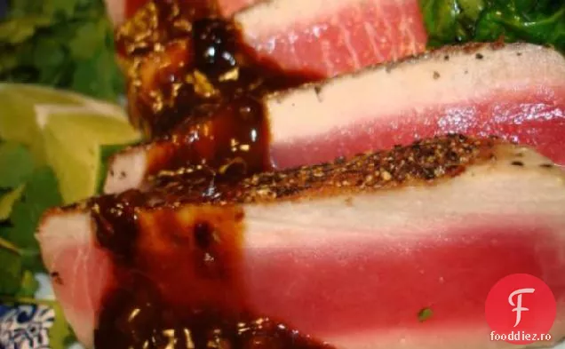 Ton Cu Glazură De Chipotle De Caise