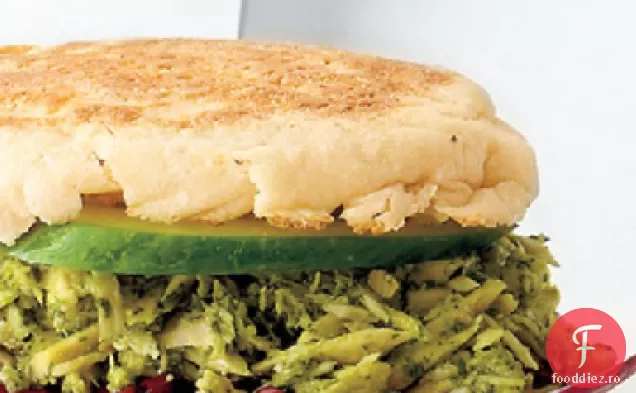 Sandwich cu ton și Pesto