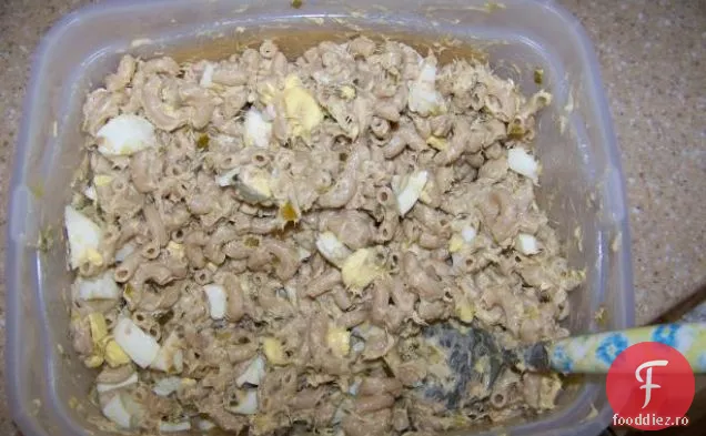 Salata de ton-paste a familiei mele