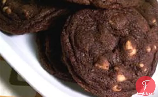 Cookie-Uri De Ciocolată Cu Unt De Arahide Chewy